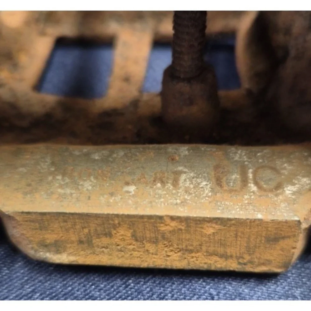 Vintage Cast Iron Toy Car JM 131‎